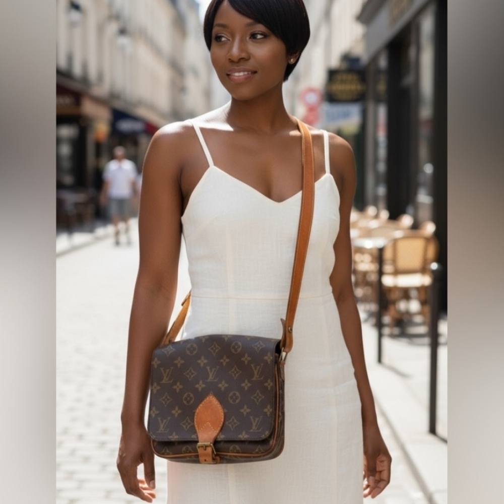 💕Authentic Louis Vuitton Cartouchiere GM Crossbody Monogram - Picture 3 of 16